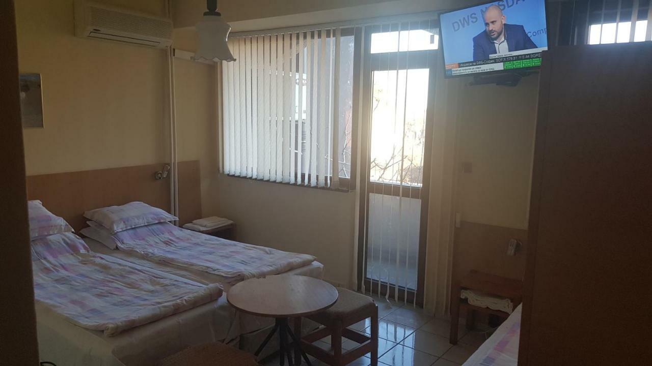 Dvete Brezi Hotel Burgas Exterior photo